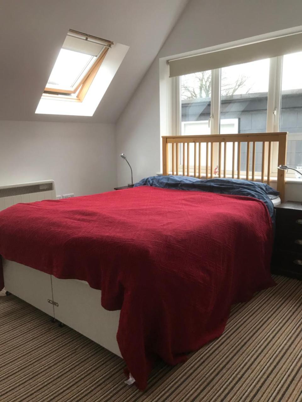 Studio Above Worlds End Microbrewery And Behind The Crown Inn Pewsey Exterior foto
