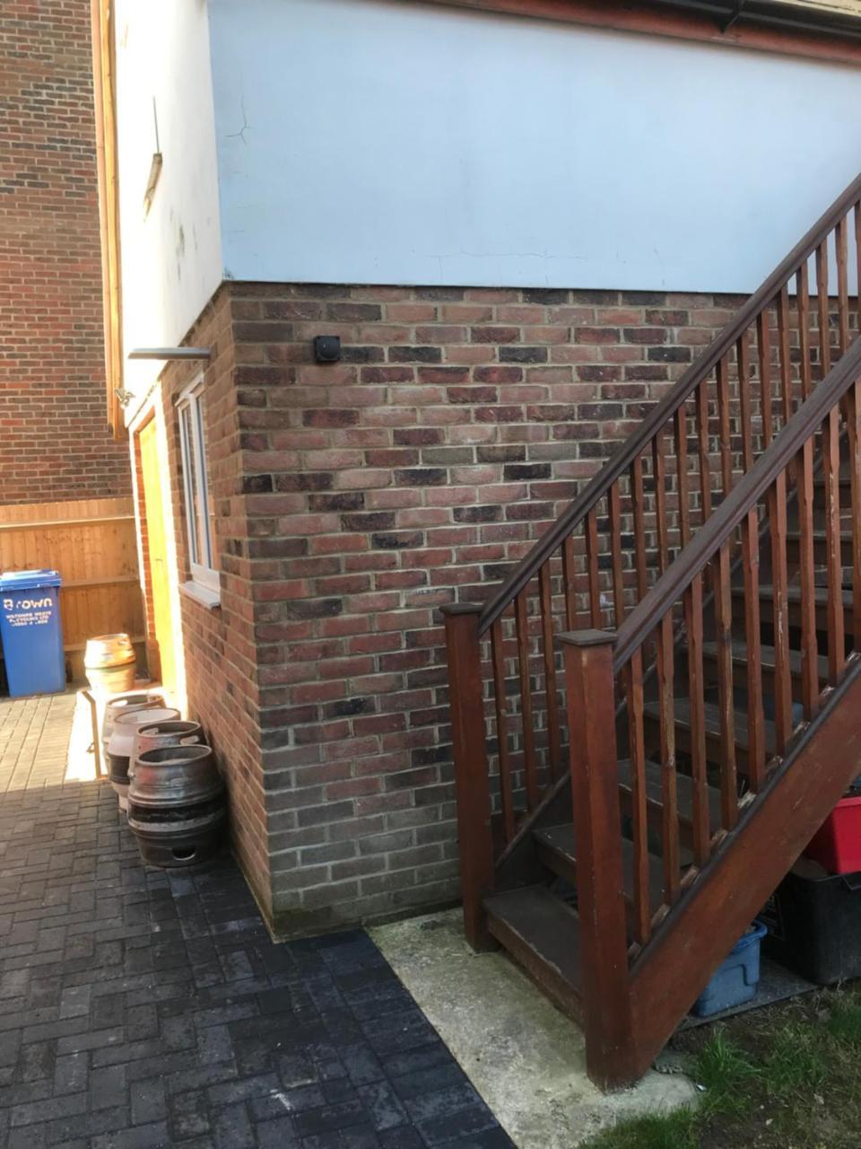 Studio Above Worlds End Microbrewery And Behind The Crown Inn Pewsey Exterior foto